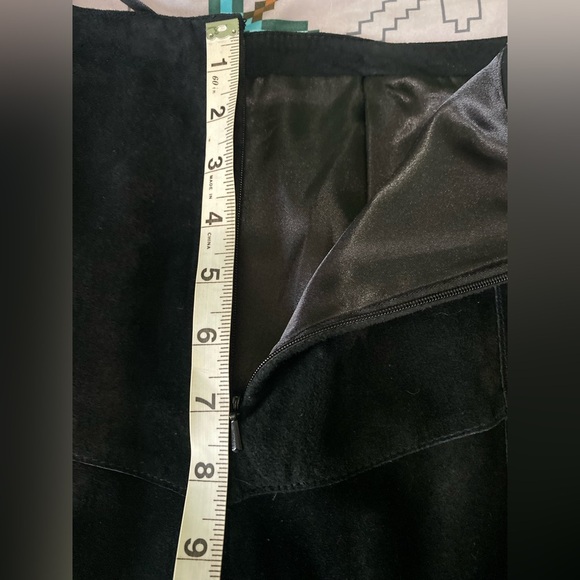 Cabi suede leather black skirt, size 8 - Picture 9 of 11